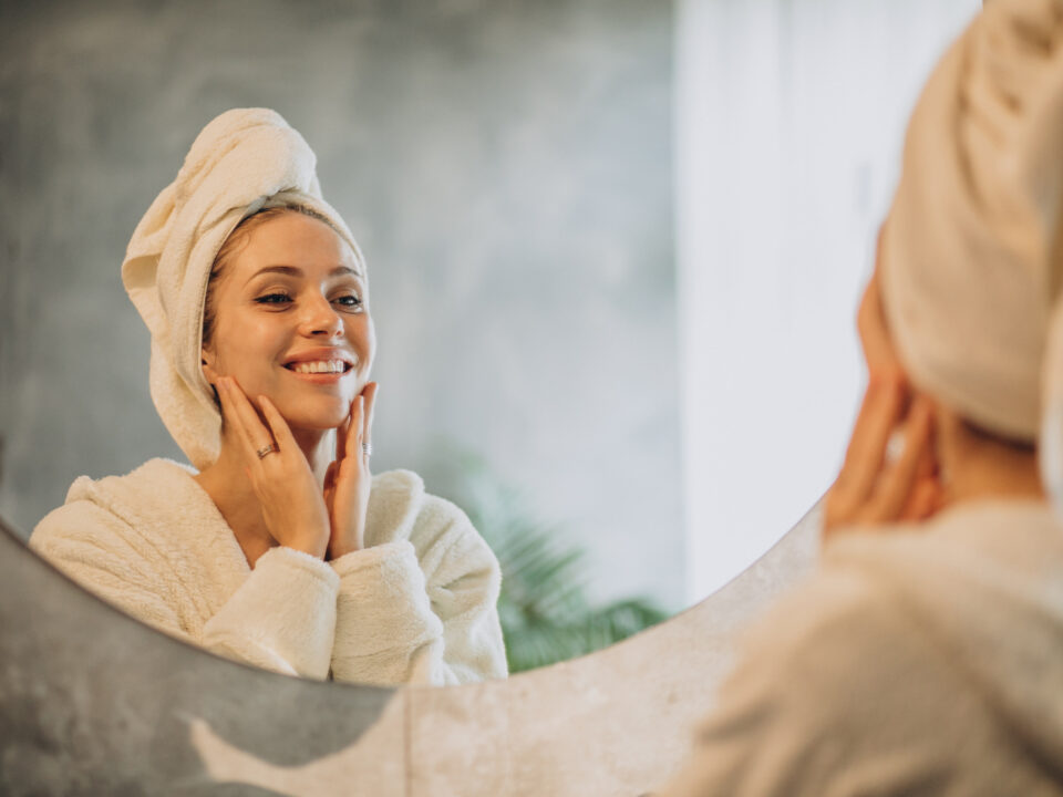 Monsoon skincare tips by Dr. Safa Patrick, best dermatologist in Mira Road Mumbai, for healthy glowing skin during the rainy season.