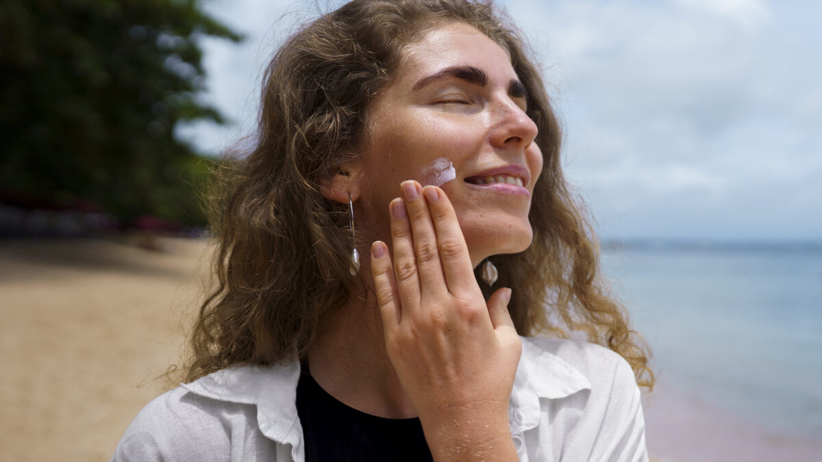 Top 10 sunscreen mistakes explained by a dermatologist to prevent sun damage, pigmentation, and premature aging.