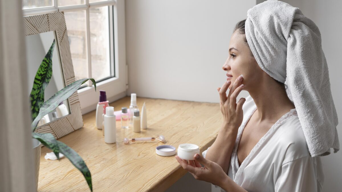 7 signs you should see a dermatologist in Mira Road